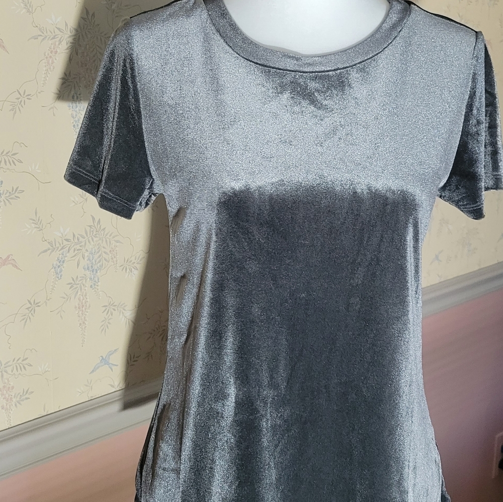 #0001 Maurices Grey Velvet Feel 24/7 Shirt